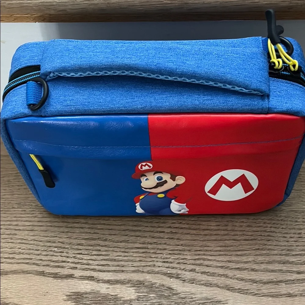 Officially Licensed Switch Commuter Case - Mario - Semi-Hardshell Pro NWOT!